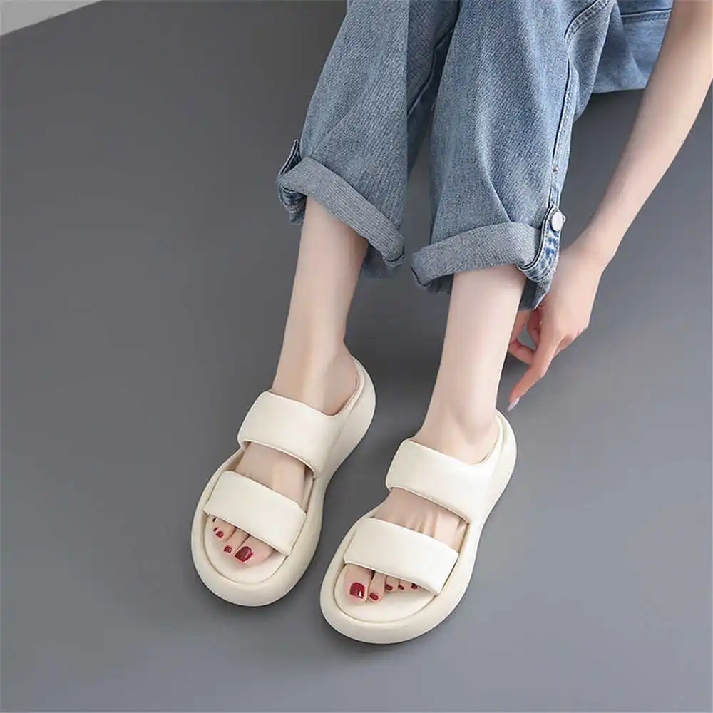 Size 39 Strips Summer Shoes Sa – Pilates And Yoga Difference Bewertung und Preis